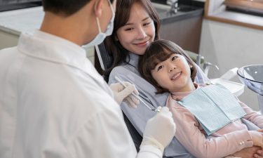 어린이 충치관리, 연령별 예방법과 불소·실란트 총정리 | 김은영 원장 썸네일 이미지