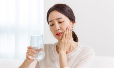 가만히 있어도 욱신거리는 치아통증, 어떤 문제일까? | 장유 치과 최숙경 원장